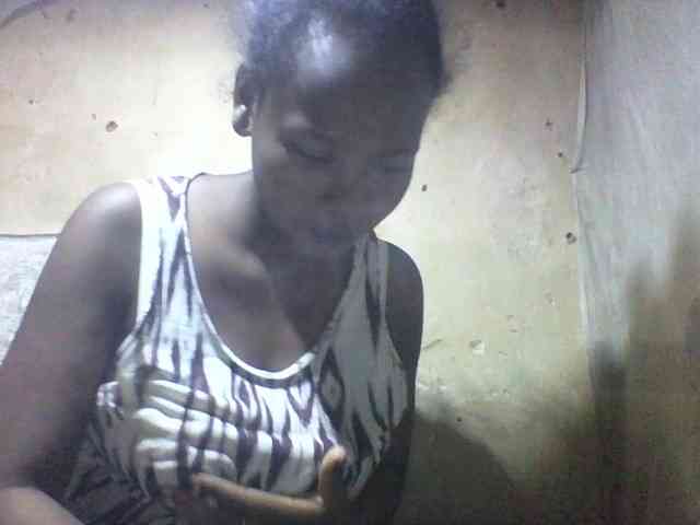 Asminah1 webcam