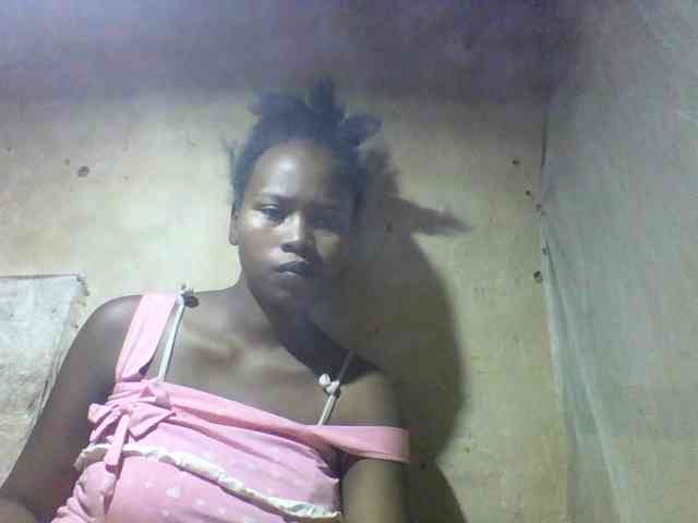 Asminah1 webcam