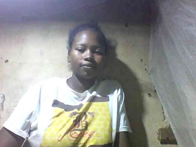 Asminah1 webcam