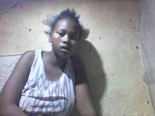 Asminah1 webcam