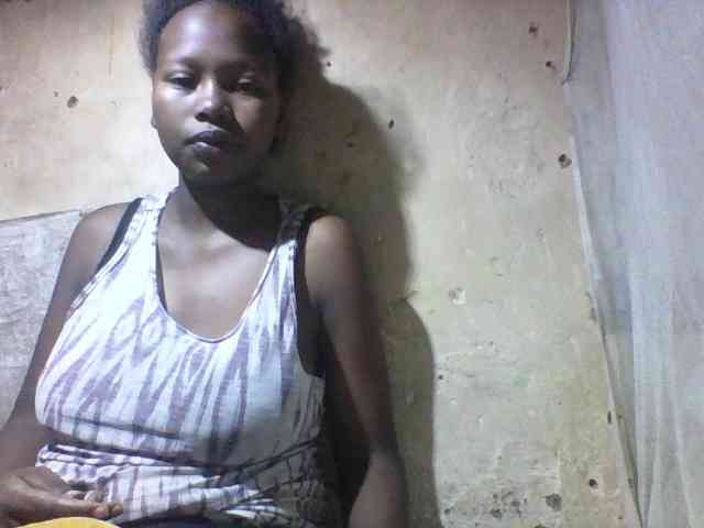 Asminah1 webcam