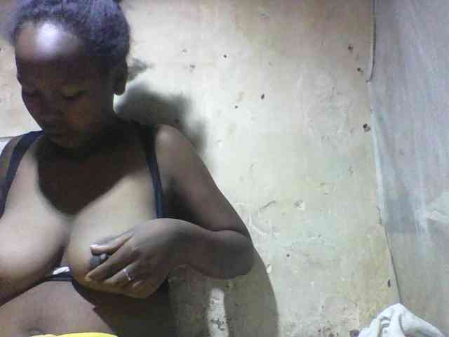 Asminah1 webcam