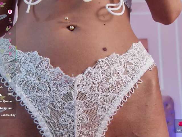 AllenaMoon live cam on BongaCams