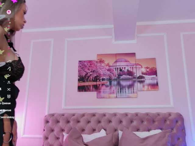 AllenaMoon live cam on BongaCams