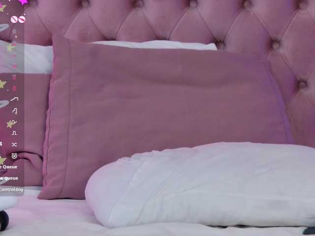AllenaMoon live cam on BongaCams