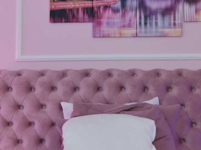 AllenaMoon live cam on BongaCams