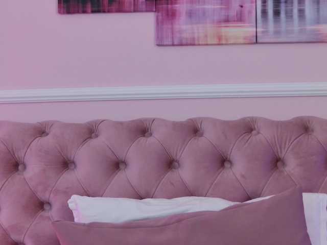 AllenaMoon live cam on BongaCams