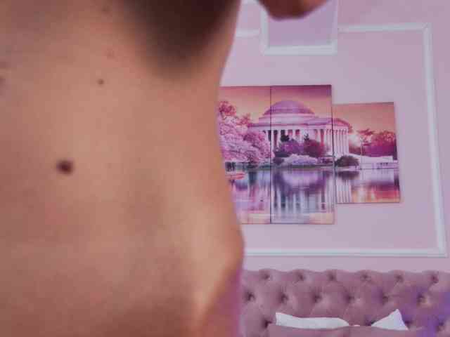 AllenaMoon webcam