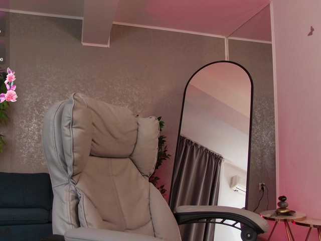 MilaHoneyy live cam on BongaCams