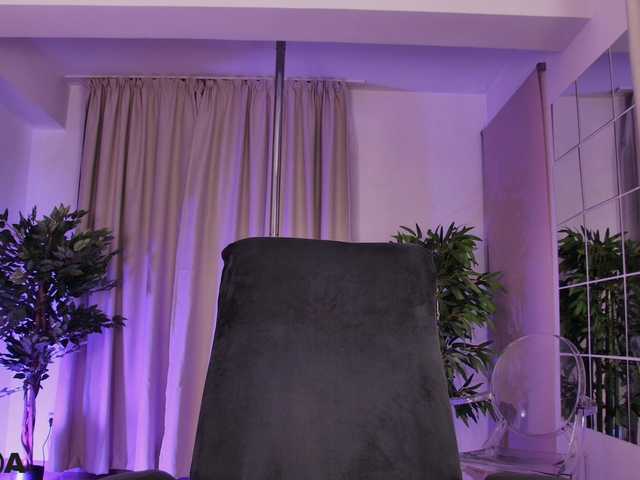 MilaHoneyy live cam on BongaCams