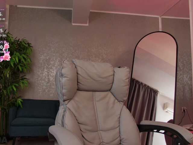 MilaHoneyy live cam on BongaCams