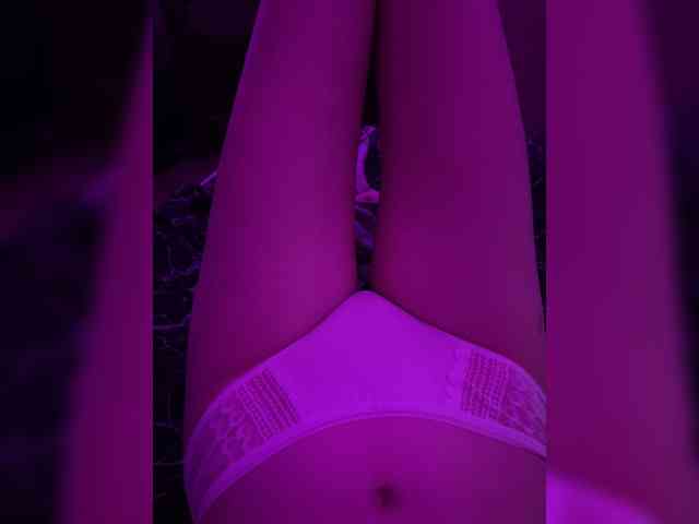 VelvetGaze1 webcam