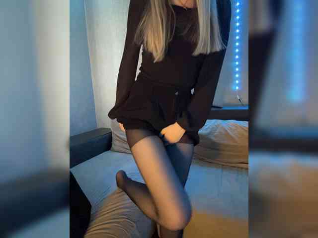 VelvetGaze1 webcam
