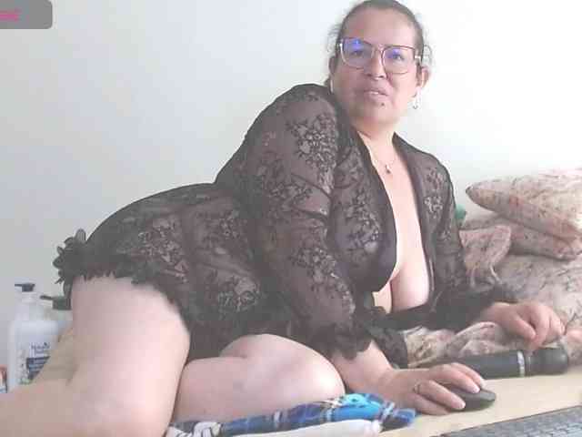 honeyhotpaty webcam