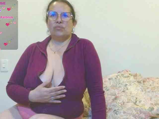honeyhotpaty webcam