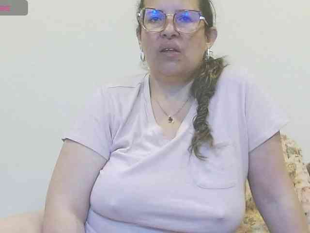 honeyhotpaty webcam