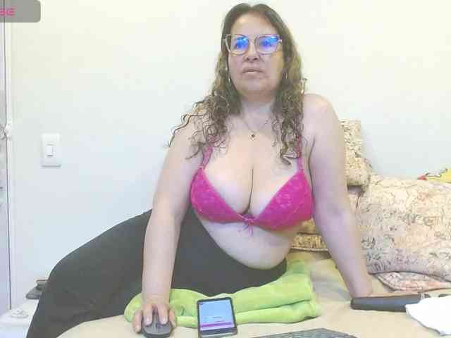 honeyhotpaty webcam