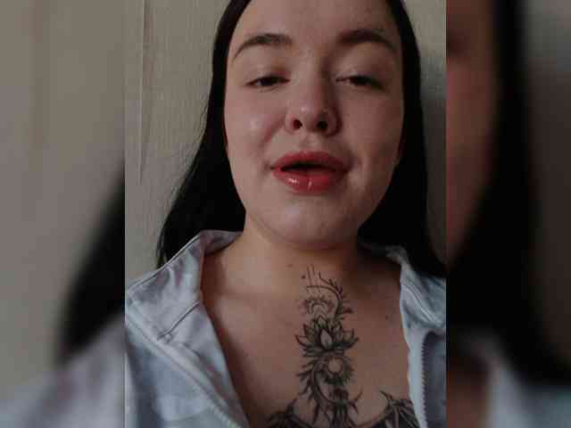 Iraidalass webcam