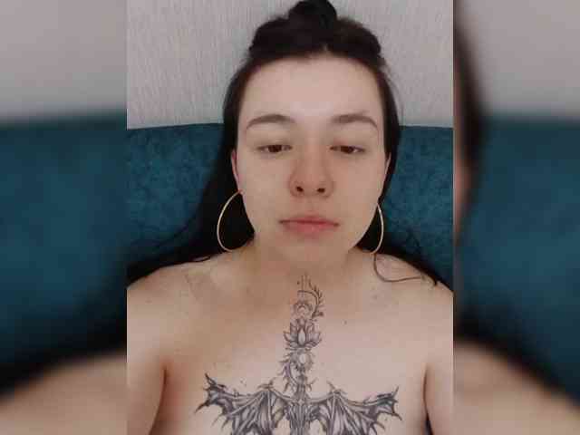 Iraidalass webcam