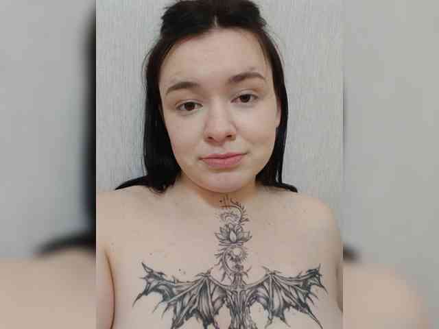 Iraidalass webcam