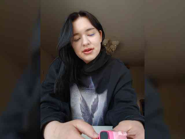 Iraidalass webcam