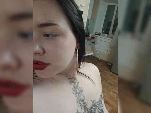 Iraidalass webcam