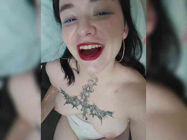 Iraidalass webcam