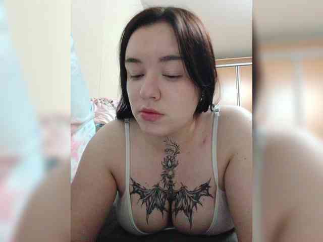Iraidalass webcam