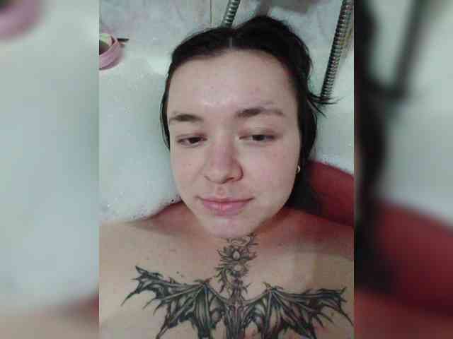 Iraidalass webcam