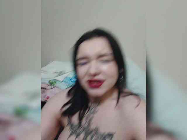 Iraidalass webcam
