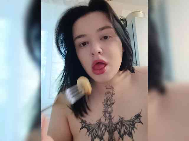 Iraidalass webcam