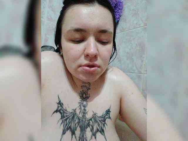 Iraidalass webcam
