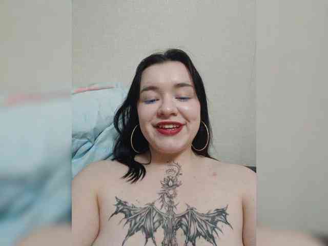 Iraidalass webcam