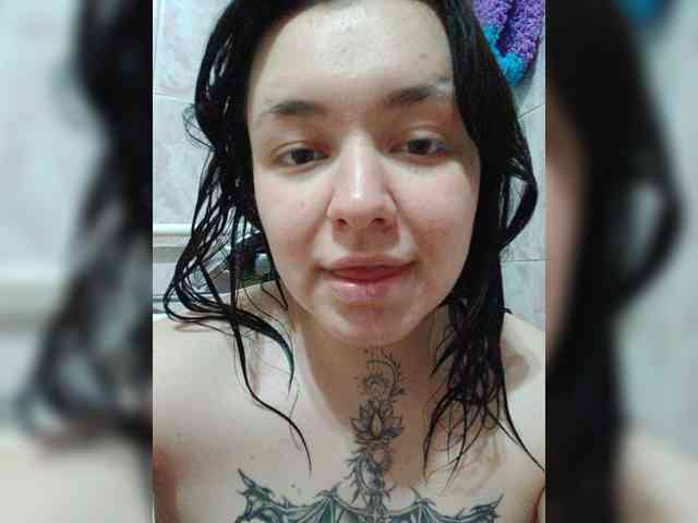 Iraidalass webcam