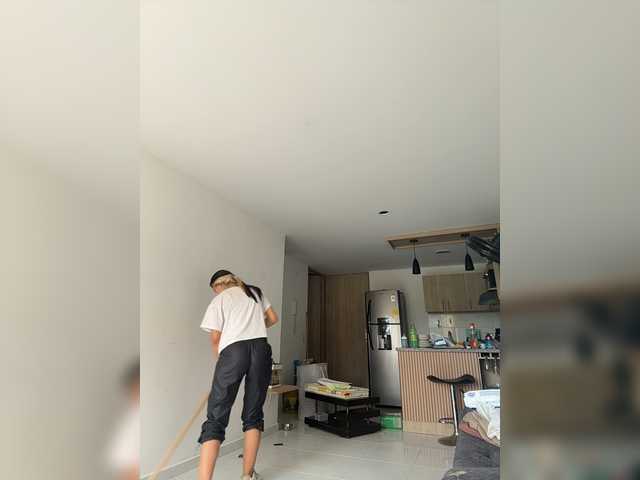 allisson-14 live cam on BongaCams