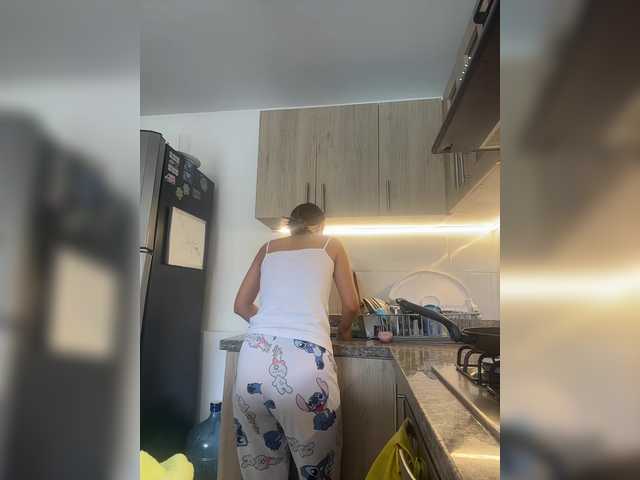 allisson-14 live cam on BongaCams