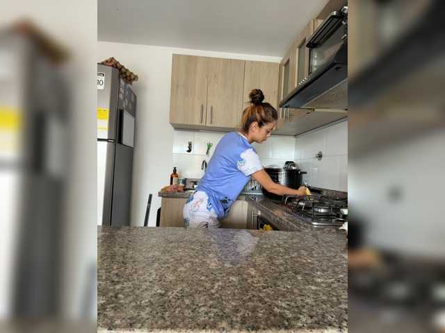 allisson-14 live cam on BongaCams