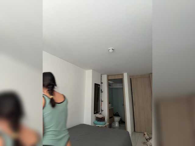 le modèle allisson-14 est en webcam porno dans un show sur le site bongacams, il possède les tags suivants: Latino/Hispanic,Brunette,Shaved