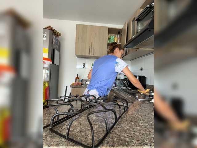 allisson-14 webcam bongacams model stream image