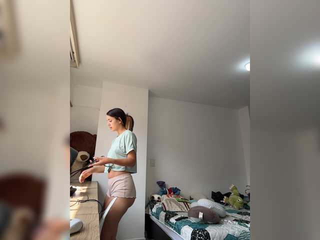 allisson-14 live cam on BongaCams