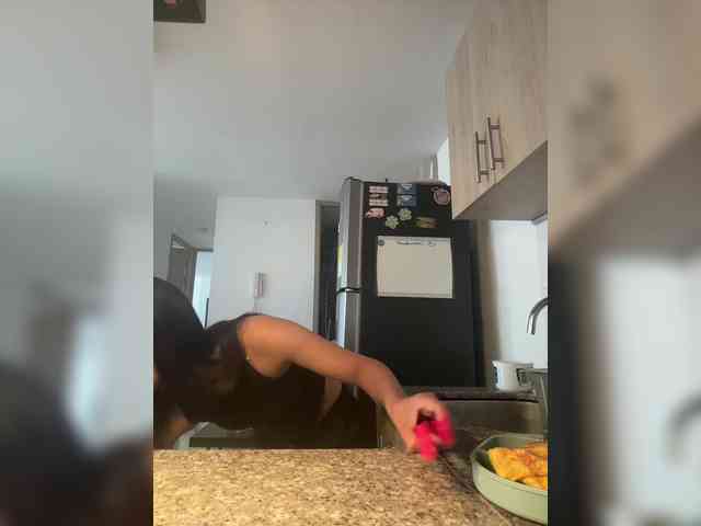 allisson-14 webcam