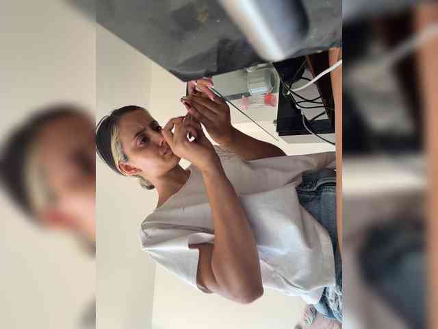 allisson-14 webcam