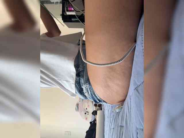 allisson-14 webcam