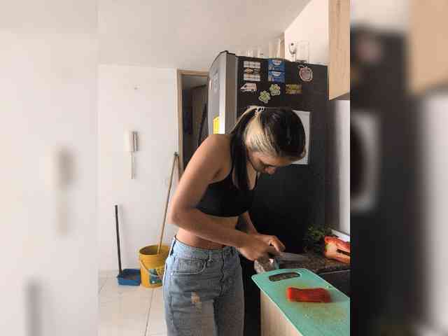 allisson-14 webcam