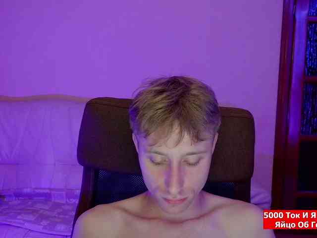 Elian-25 Sex Cam Show