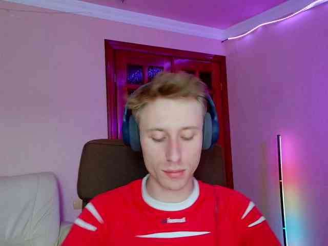 Elian-25 Sex Cam Show