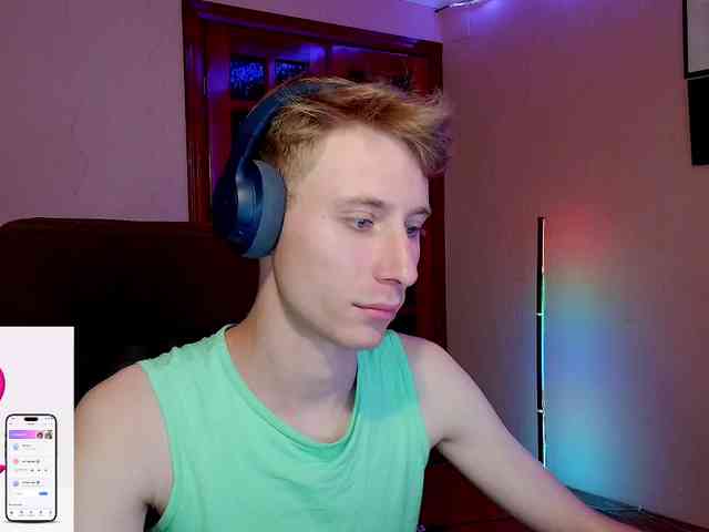 Elian-25 Sex Cam Show