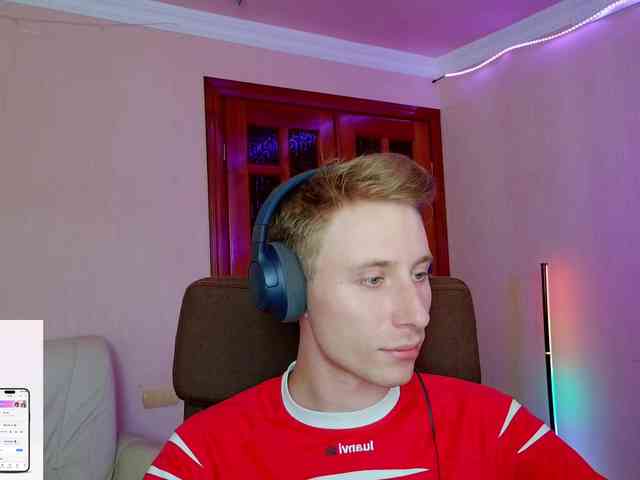 Elian-25 Sex Cam Show