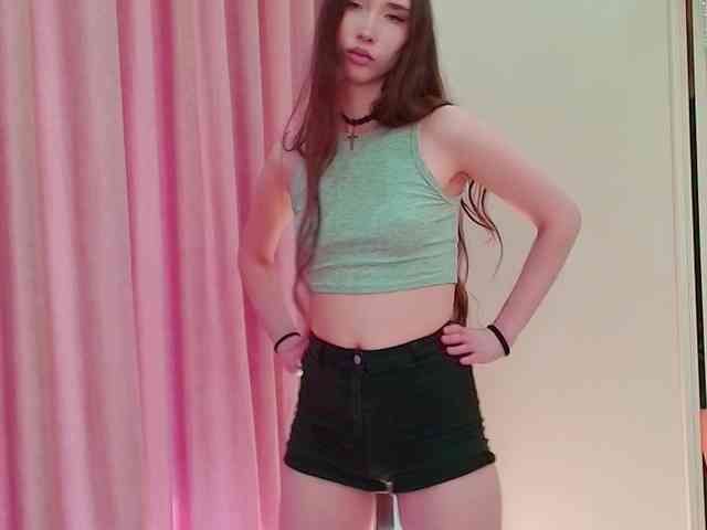 モデル: babylalisa