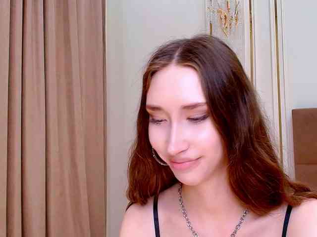 モデル: babylalisa